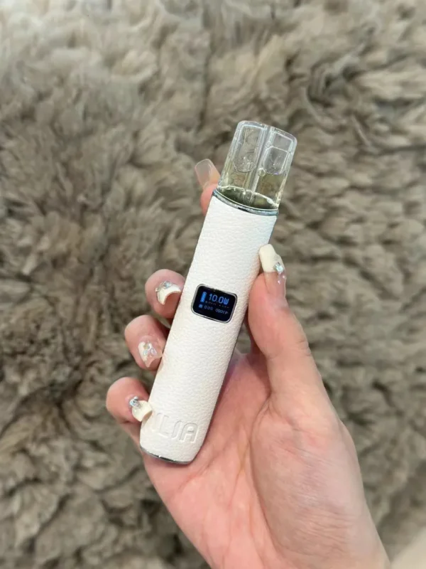 ILLA哩啞一代皮革主機-慕雪白-1 ILIA哩亞皮革/布紋一代主機